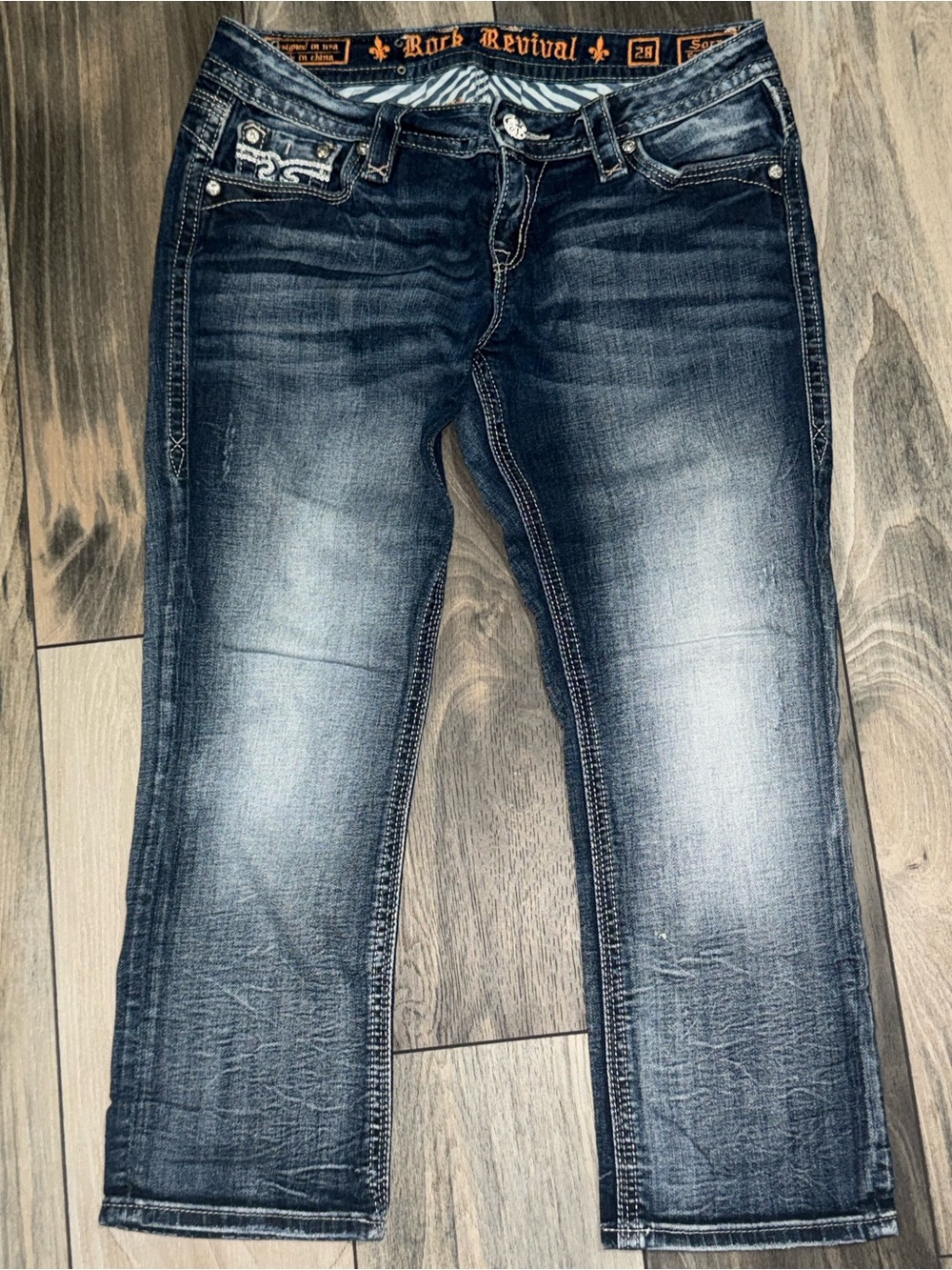 Rock Revival Dark Wash Capri size 28